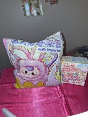 Baby three Mobile hanging bag + bag charm.